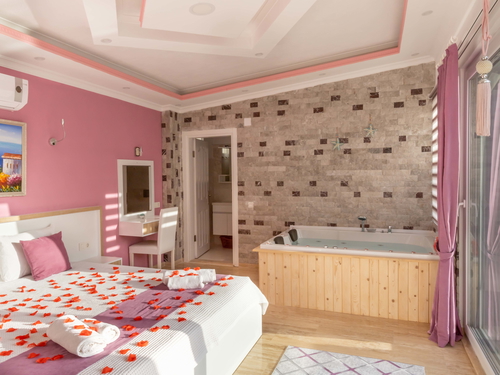  gece  -  Kasım
  | Kalkan Akbel Villa: Doğa Manzaralı, Jakuzili, Korunaklı Havuzlu, 4 Kişilik